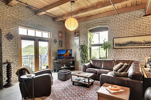 127 5th St NE #301 Photo 1