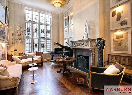 Sold by Warburg | media 26