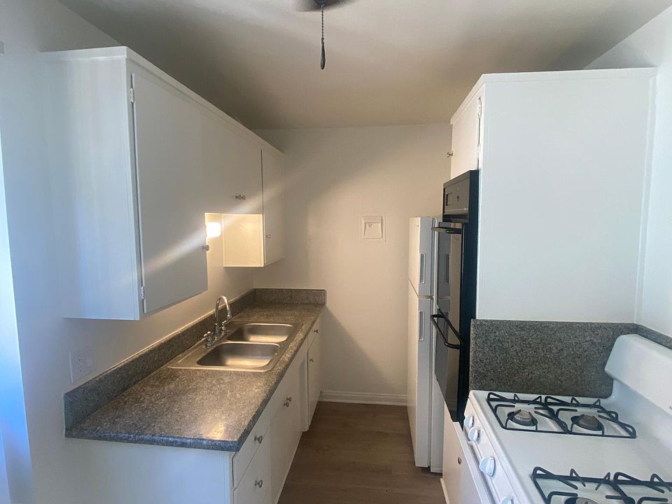 1st image of 301 N Signal St APT 10