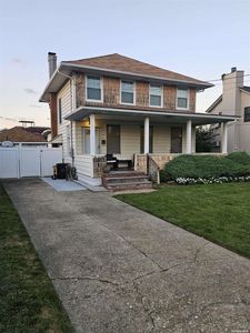 290 Mott Avenue, Inwood, NY, 11096