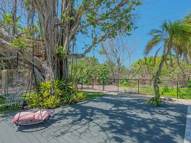 5401 Shadow Lawn Dr — Photo 22