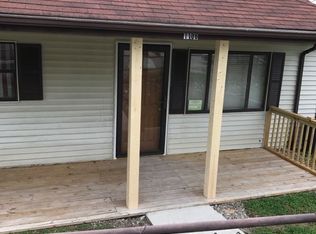 1106 Mountain Rd, South Charleston, WV 25303