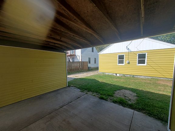4th image of 931 Francis Ave