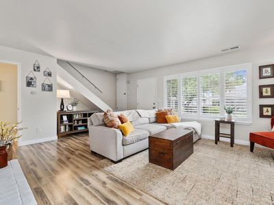 359 Gate Way, Santa Rosa, CA, 95401