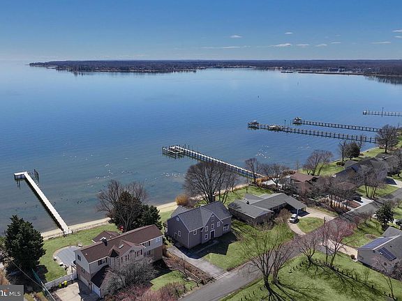 4th image of 107 W Bay View Dr