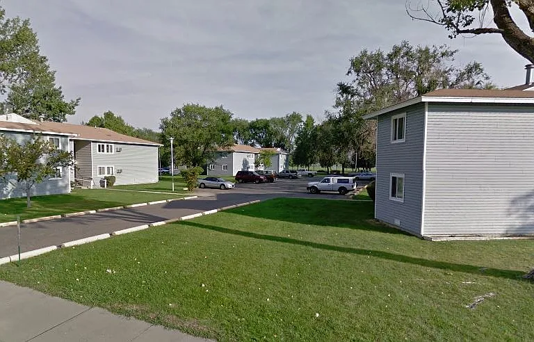 Western View Apartments — Photo 2