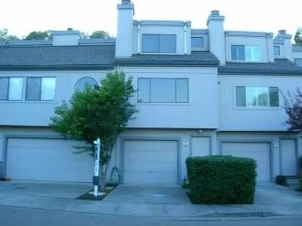 15 Acapulco Ct, Novato, CA 94949