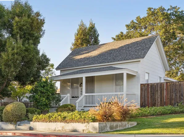 204 Kottinger Dr, Pleasanton, CA 94566