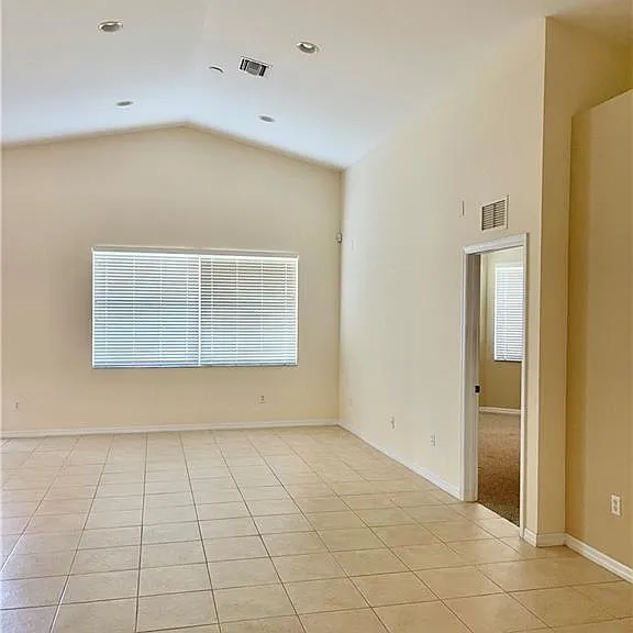2132 Par Dr — Photo 2