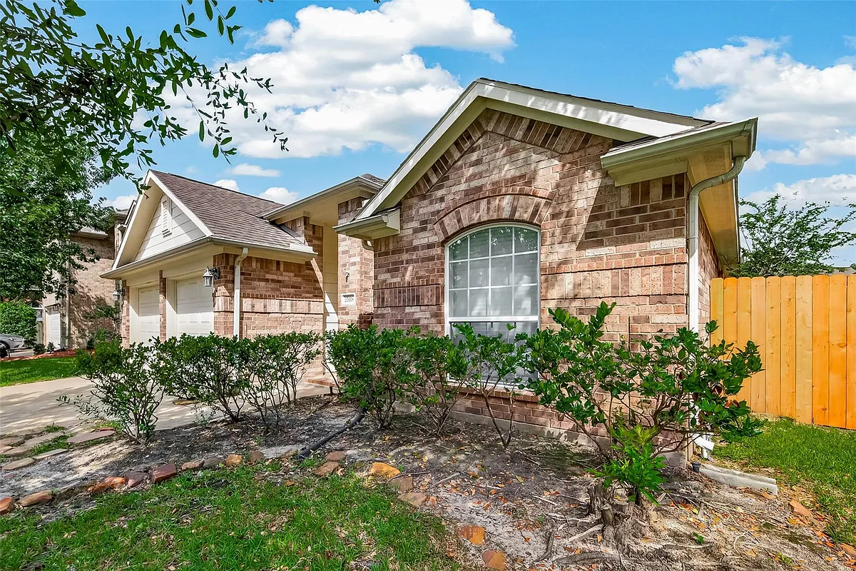 Building Photo - 25918 Silver Timbers Ln
