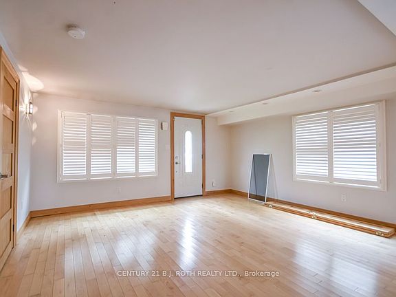 3rd image of 45 Grove St W