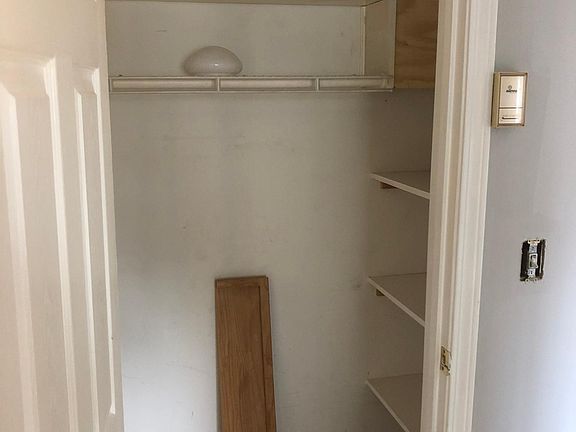 5th image of 621 Hevey St #1A