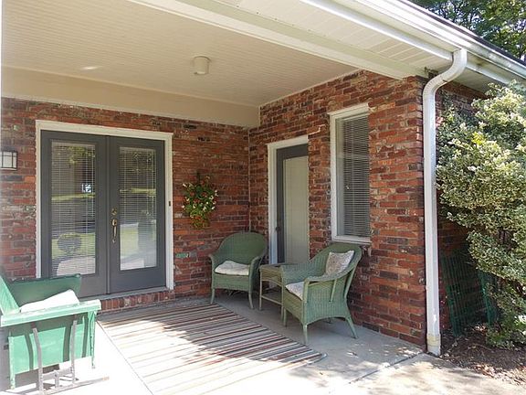 2nd image of 210 Westview Dr