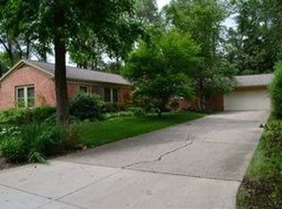 802 Fairway Dr, Champaign, IL 61820