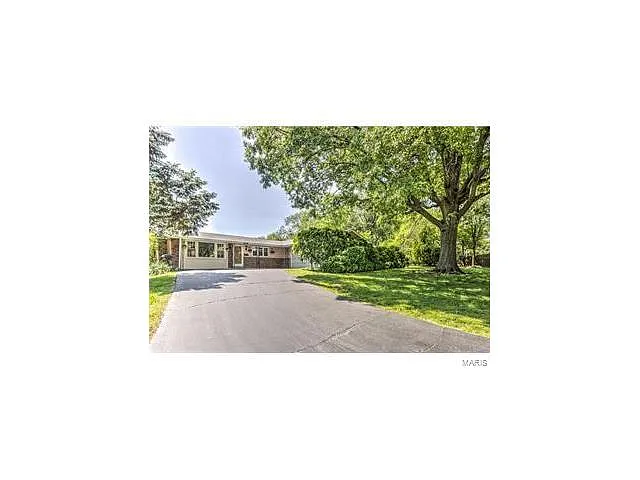 2507 Chaucer Ave photo 1