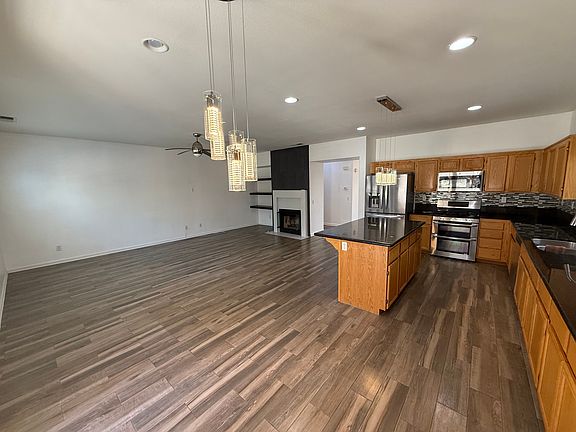 5th image of 29390 Garnet St