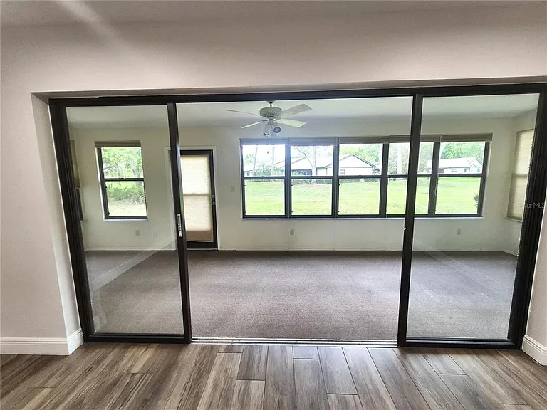 160 Joanne Pl — Photo 18