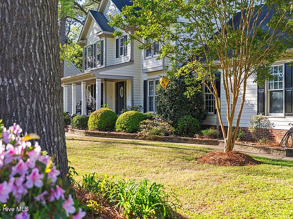 3rd image of 124 Doris Drive