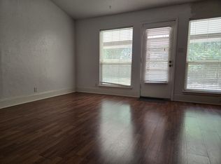 3406 Halifax Dr, Arlington, TX 76013
