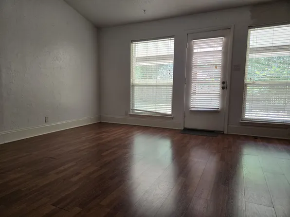 3406 Halifax Dr, Arlington, TX 76013
