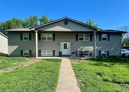 4453 W Bellview Dr Photo 1