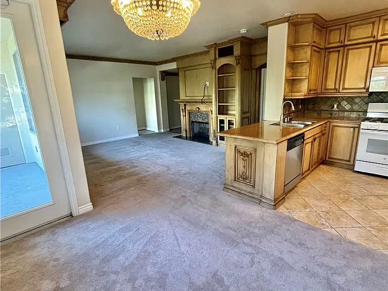3334 Watermarke Pl — Photo 6