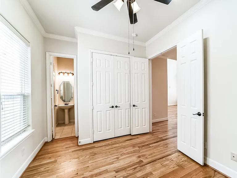 1117 Saint Agnes St #E — Photo 24