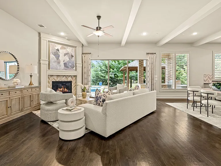 812 Lake Carillon Ln — Photo 11