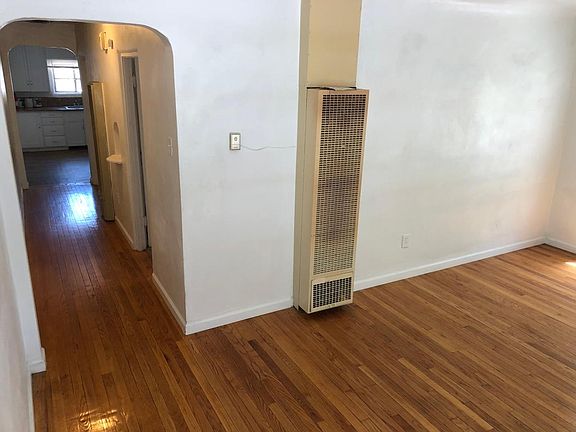 5th image of 1407 Hazeldine Ave SE #1409