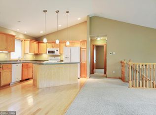 5511 Highland Trl, Big Lake, MN 55309