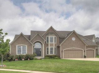 15920 W 162nd St, Olathe, KS 66062