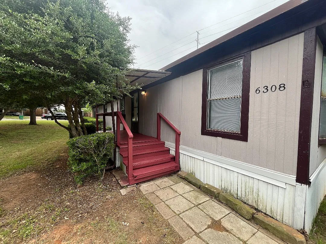 Building Photo - 6308 N Highland Cir
