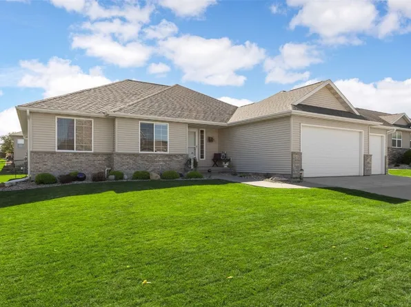 3155 Stanley Cup Dr, Marion, IA 52302