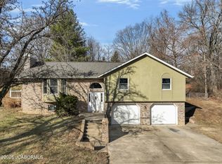 304 Hutton Ln, Jefferson City, MO 65101