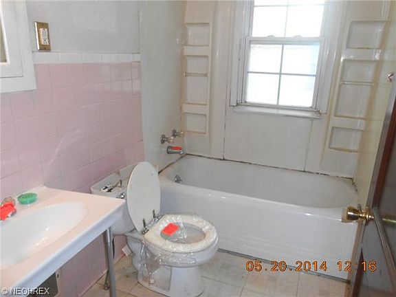 4th image of 2008 Weston Ave