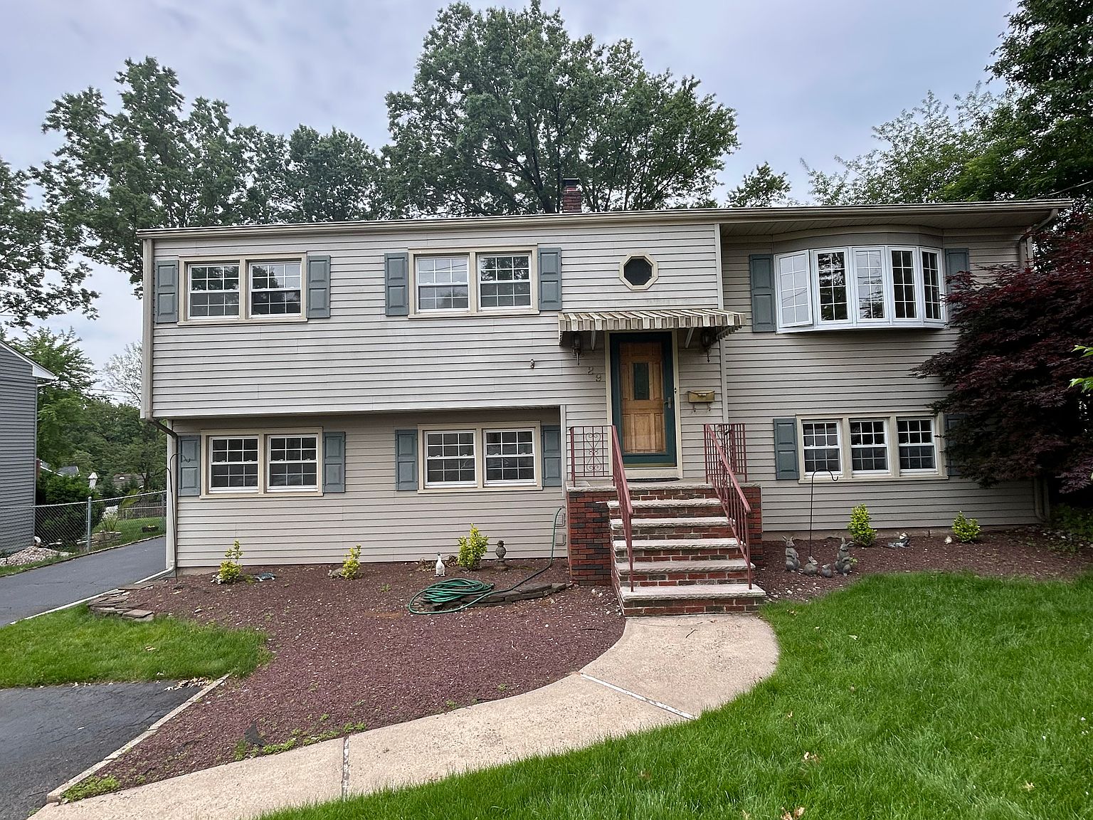 29 Hillside Ave, Clark, NJ 07066 | Zillow