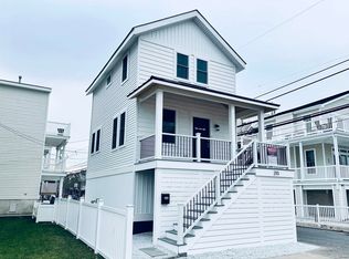 210 E 14th St, Ocean City, NJ 08226