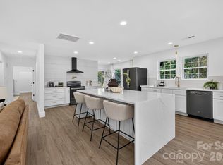 153 Woodlynn Dr, Charlotte, NC 28214