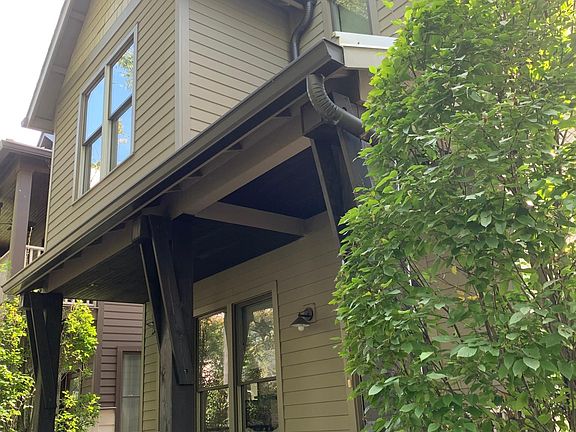 2nd image of 806 Lancaster Way