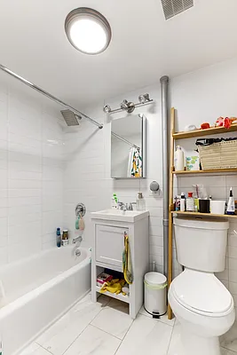 Rented by Corcoran | media 27