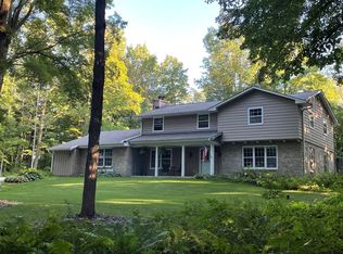 579 Bridge Rd, Cedarburg, WI 53012