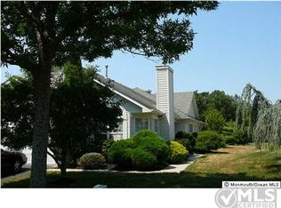 8 Morning Glory Ln, Lakewood, NJ 08701