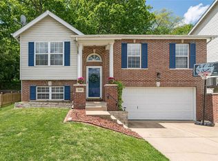1581 Glenn Brooke Woods Cir, Ballwin, MO