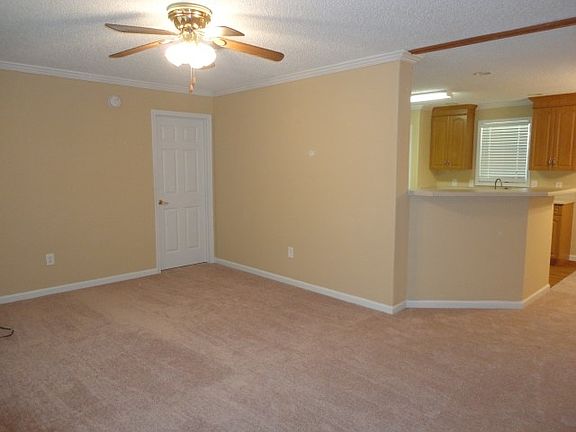 2nd image of 452 Elaine Dr SW
