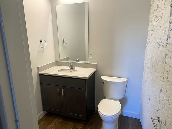 1/5 Bathroom - 3rd Floor