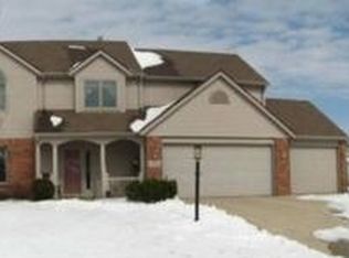 10826 River Oaks Dr, Fort Wayne, IN 46845