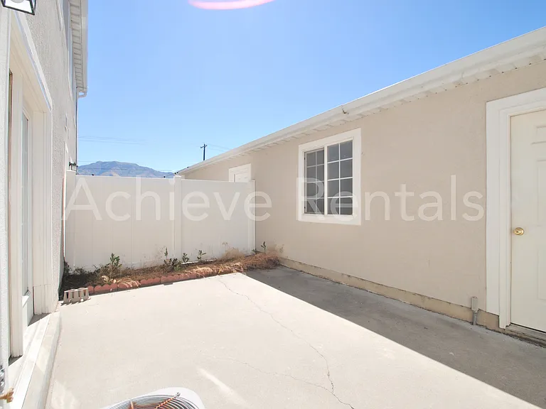91 Penny Ln — Photo 16