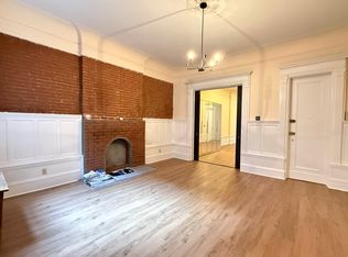 312 W 98th St, New York, NY 10025