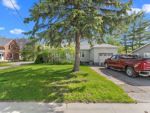 2nd image of 29 Francis St E