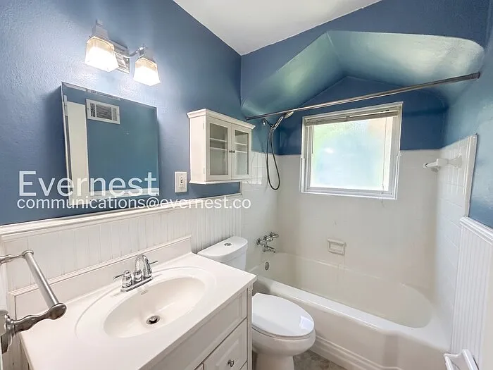 5436 Bancroft Ave — Photo 9